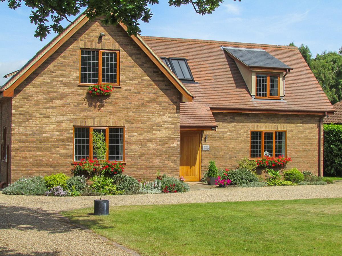 Swiss Cottage Aldringham Exterior photo